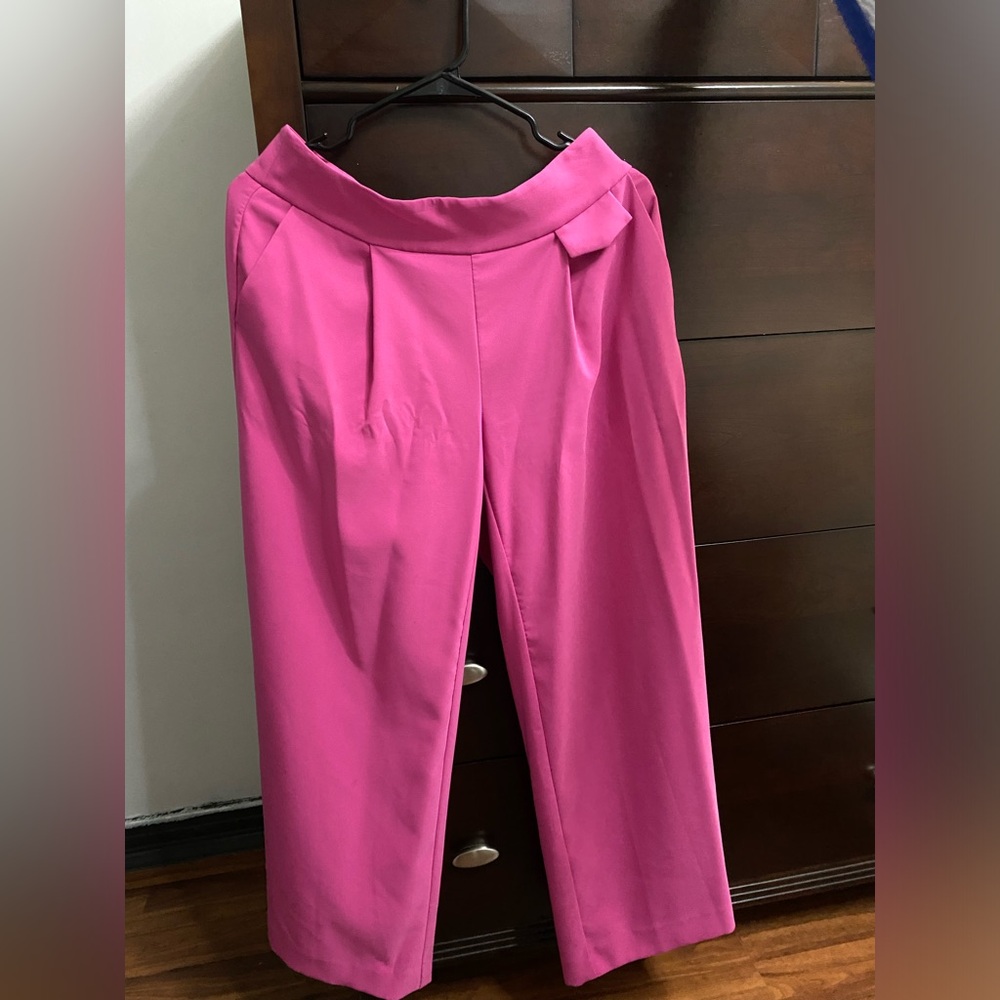 Straight leg pant, mid rise